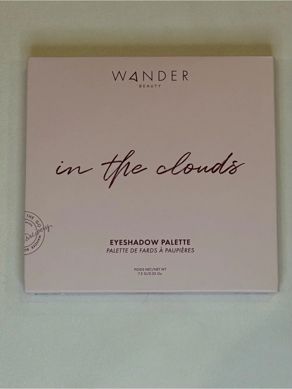 Wander Beauty In The Clouds Eyeshadow Palette 9 Shade Matte Shimmer Glitter